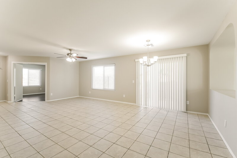 2,190/Mo, 10509 W Angels Ln Peoria, AZ 85383 Living Room View 4