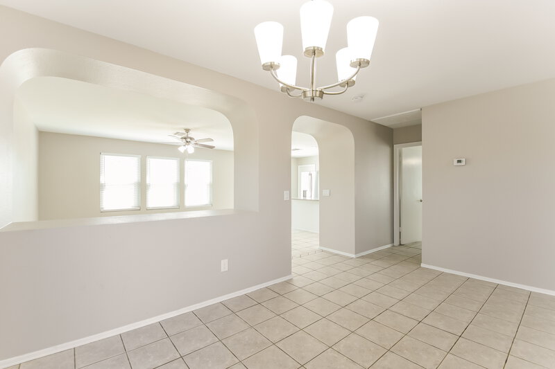 2,190/Mo, 10509 W Angels Ln Peoria, AZ 85383 Dining Room View 2