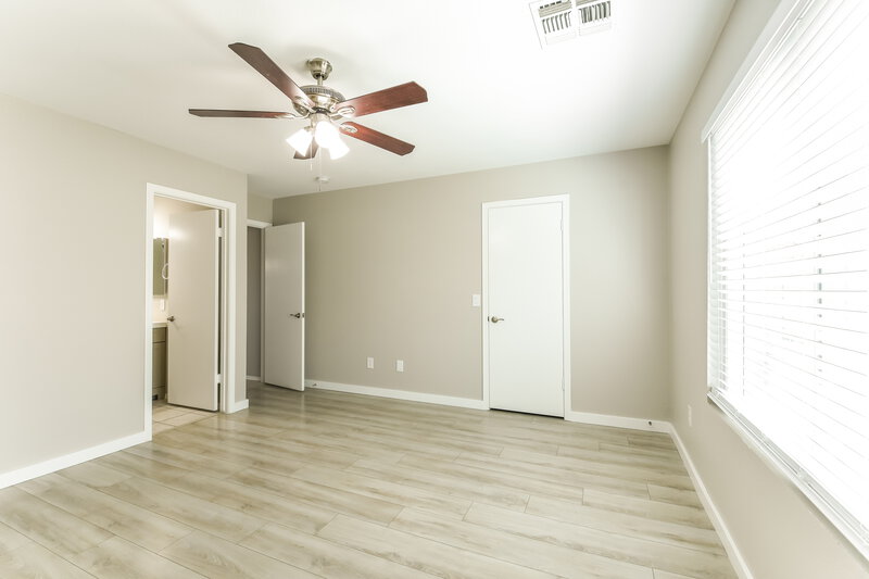 2,190/Mo, 10509 W Angels Ln Peoria, AZ 85383 Main Bedroom View