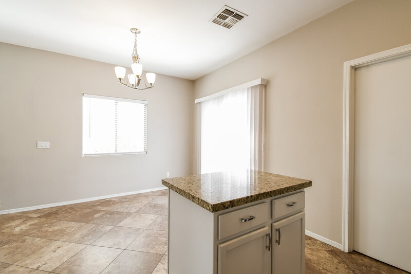 1,605/Mo, 1847 E Denim Trl San Tan Valley, AZ 85143 Kitchen View