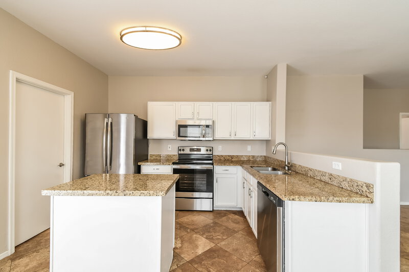 1,605/Mo, 1847 E Denim Trl San Tan Valley, AZ 85143 Kitchen View 2