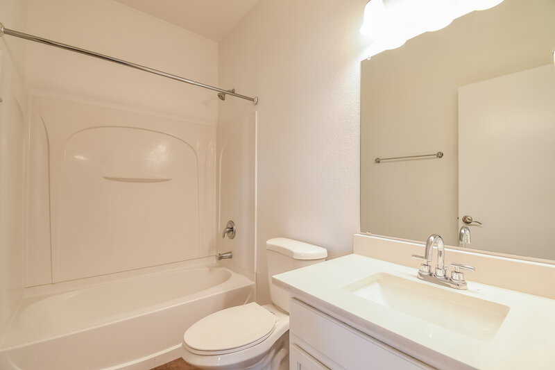 1,605/Mo, 1847 E Denim Trl San Tan Valley, AZ 85143 Bathroom View