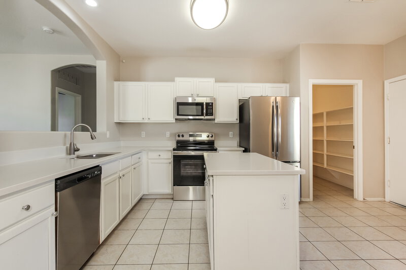 1,790/Mo, 13275 N Primrose St El Mirage, AZ 85335 Kitchen View