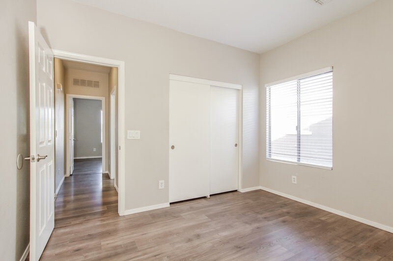 1,790/Mo, 13275 N Primrose St El Mirage, AZ 85335 Bedroom View 3