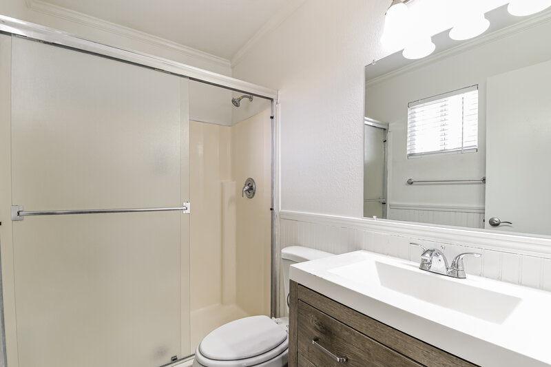 2,165/Mo, 5419 E Delta Avenue Mesa, AZ 85206 Bathroom View