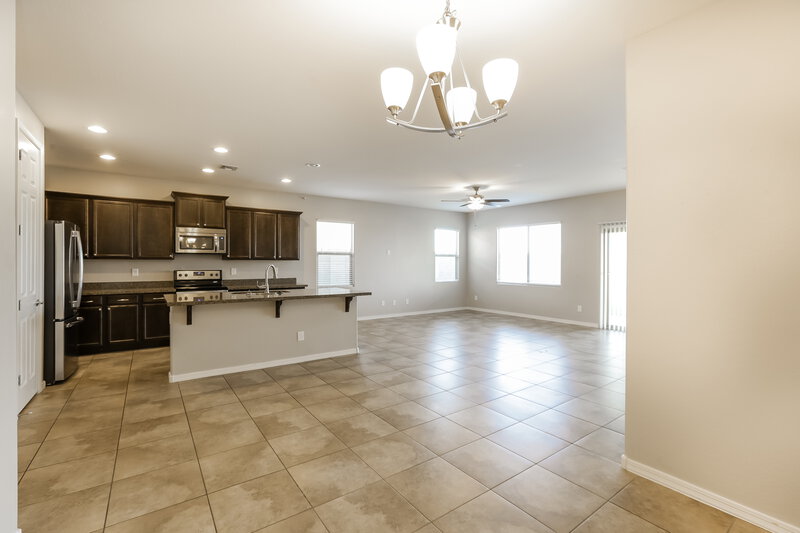 2,130/Mo, 3882 E Alamo St San Tan Valley, AZ 85140 Dining Room View