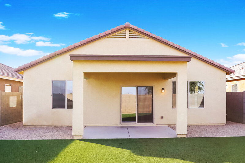 2,130/Mo, 3882 E Alamo St San Tan Valley, AZ 85140 Rear View