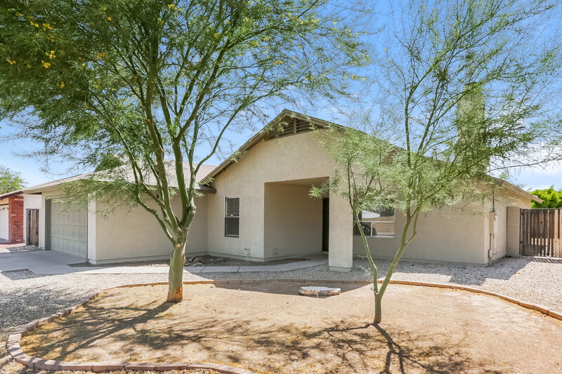 2,080/Mo, 18210 N 29th Ave Phoenix, AZ 85053 Front View