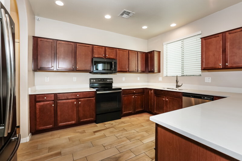 2,235/Mo, 2946 N 72nd St Mesa, AZ 85207 Kitchen View
