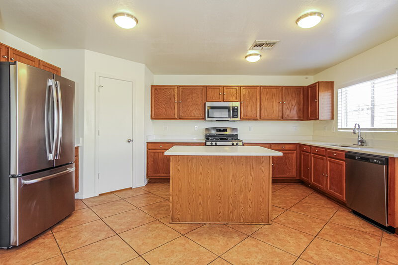 2,085/Mo, 6010 W Encinas Ln Phoenix, AZ 85043 Misc View 5