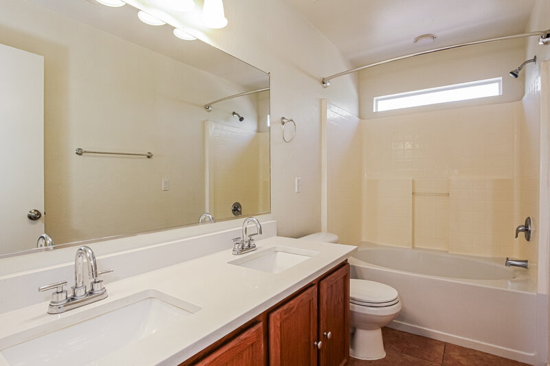 2,085/Mo, 6010 W Encinas Ln Phoenix, AZ 85043 Misc View 8