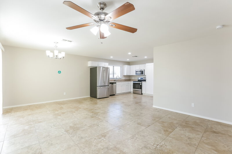 2,065/Mo, 3702 S 62nd Ave Phoenix, AZ 85043 Living Room View 2