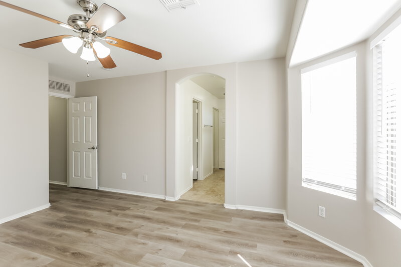2,065/Mo, 3702 S 62nd Ave Phoenix, AZ 85043 Master Bedroom View