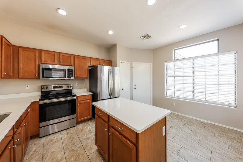 1,850/Mo, 13017 W Corrine Dr El Mirage, AZ 85335 Kitchen View