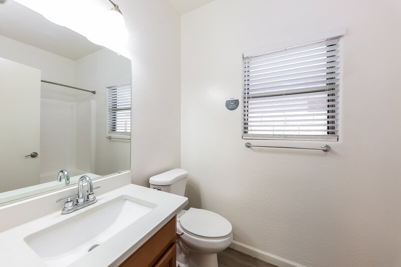 1,850/Mo, 13017 W Corrine Dr El Mirage, AZ 85335 Bathroom View