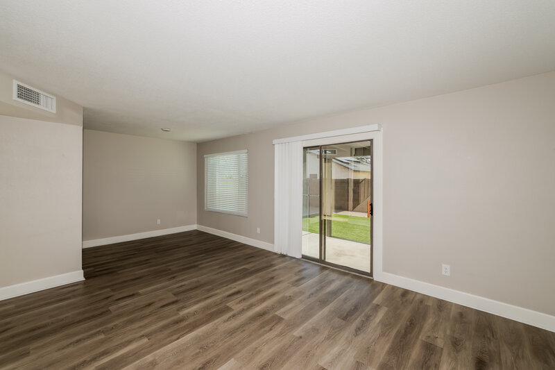 2,960/Mo, 8737 W Bluefield Ave Peoria, AZ 85382 Living Room View