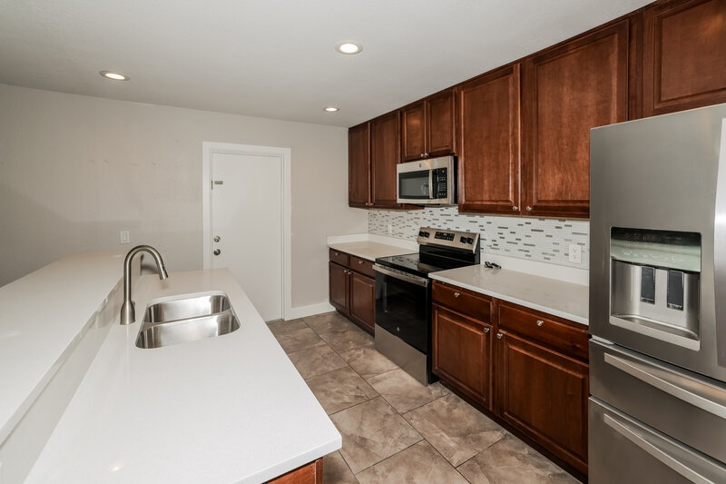 2,960/Mo, 8737 W Bluefield Ave Peoria, AZ 85382 Kitchen View