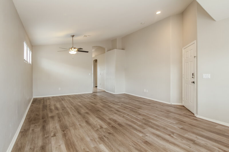 2,040/Mo, 8256 N 112th Ave Peoria, AZ 85345 Living Room View