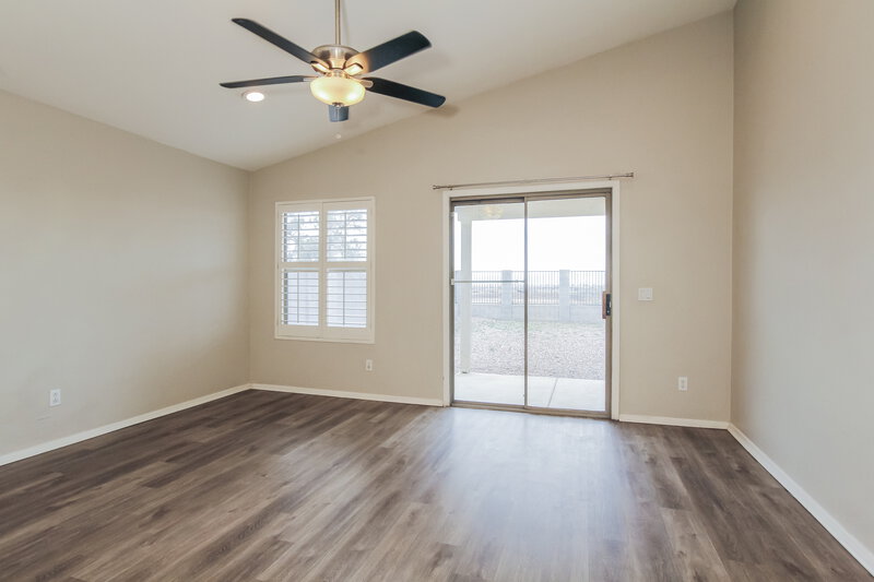 2,040/Mo, 8256 N 112th Ave Peoria, AZ 85345 Dining Room View