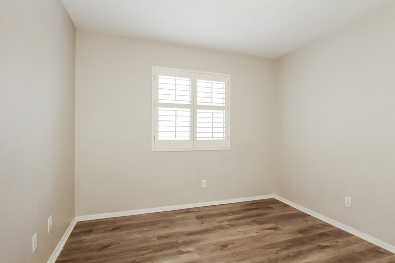 2,040/Mo, 8256 N 112th Ave Peoria, AZ 85345 Bedroom View 2