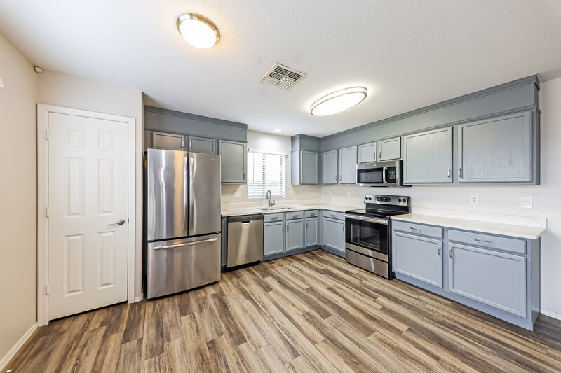 1,970/Mo, 11434 W Phillip Jacob Drive Surprise, AZ 85378 Kitchen View