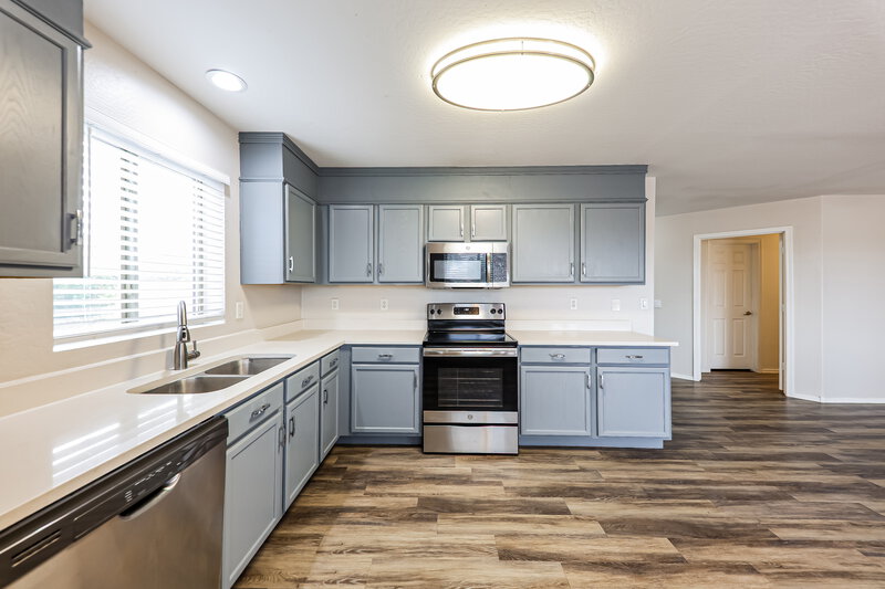 1,970/Mo, 11434 W Phillip Jacob Drive Surprise, AZ 85378 Kitchen View 2