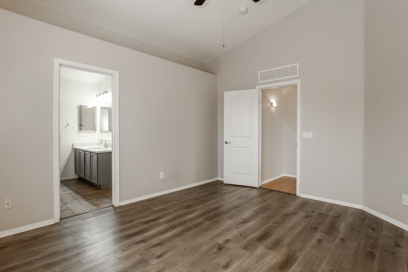 1,990/Mo, 15227 W Fillmore St Goodyear, AZ 85338 Main Bedroom View 2
