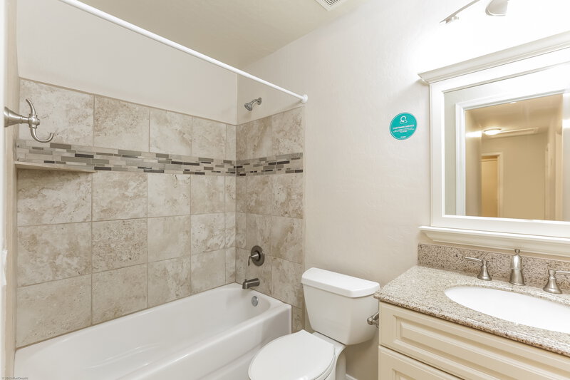 1,875/Mo, 16224 W Pioneer St Goodyear, AZ 85338 Bathroom View 2