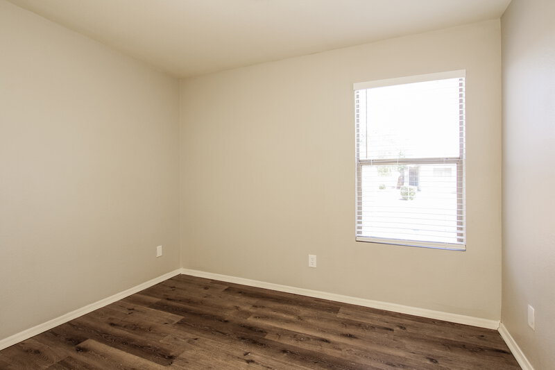2,315/Mo, 802 S 126th Ave Avondale, AZ 85323 Bedroom View 2