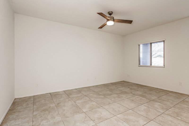 2,130/Mo, 4086 W Winston Dr Laveen, AZ 85339 Living Room View