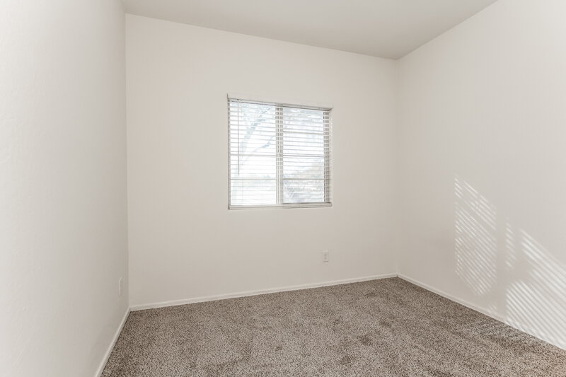 2,130/Mo, 4086 W Winston Dr Laveen, AZ 85339 Bedroom View 2