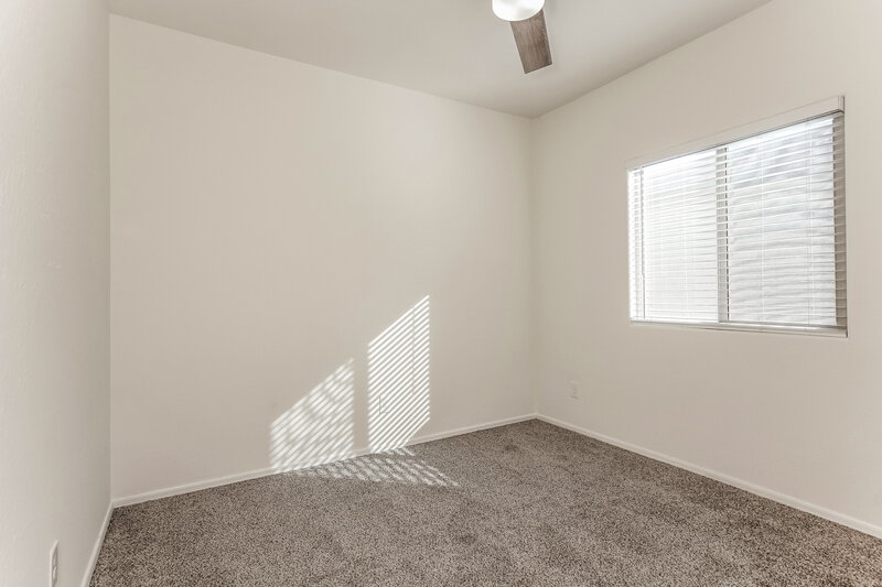 2,130/Mo, 4086 W Winston Dr Laveen, AZ 85339 Bedroom View 4