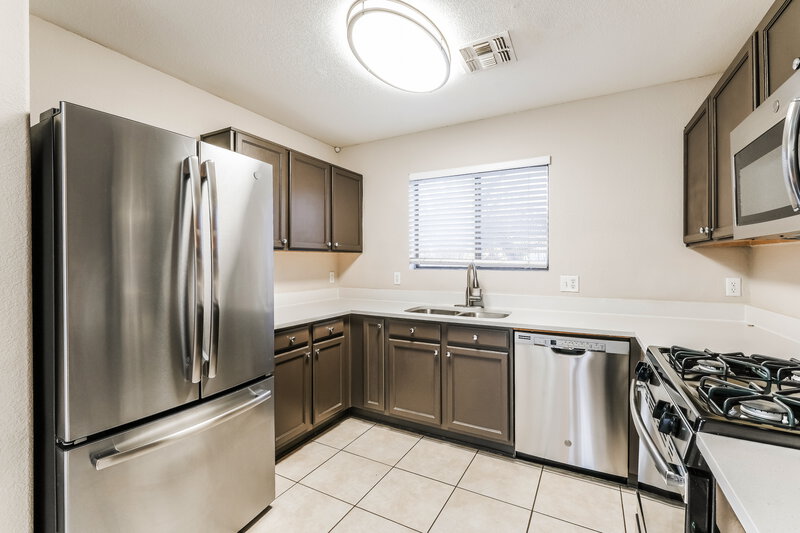 2,005/Mo, 16083 W Monroe St Goodyear, AZ 85338 Kitchen View