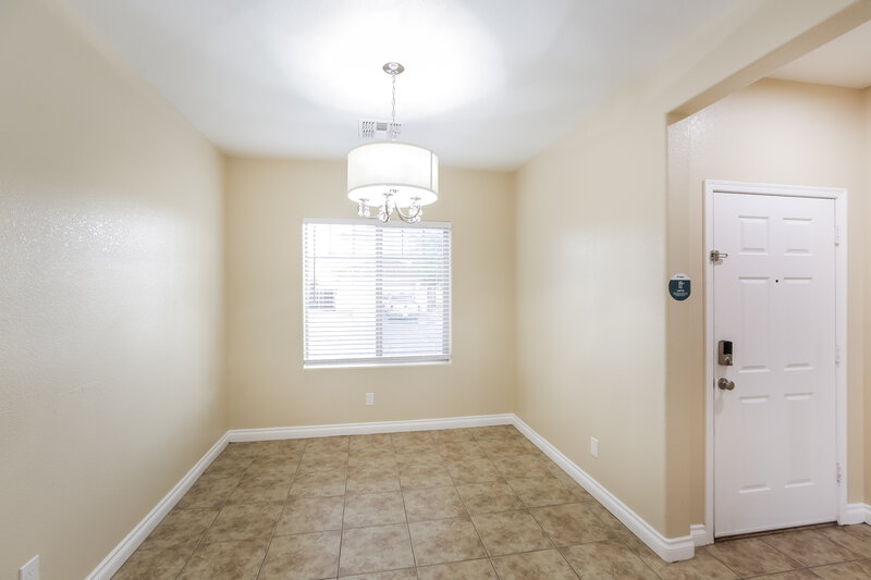 2,110/Mo, 11559 W Western Ave Avondale, AZ 85323 Dining Room View