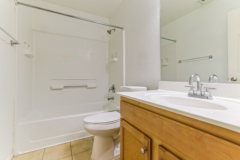 1,795/Mo, 3041 E Pinto Valley Rd San Tan Valley, AZ 85143 Bathroom View