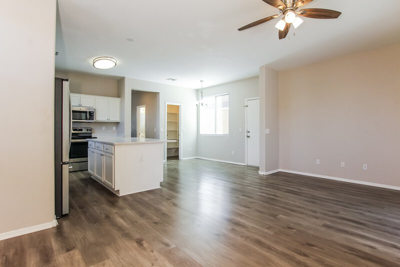 1,990/Mo, 3020 S 94th Ave Tolleson, AZ 85353 Dining Room View 2