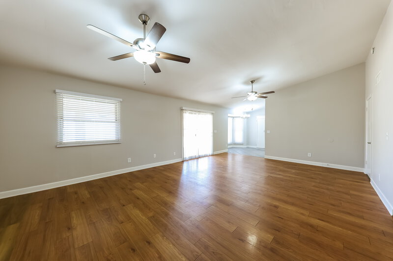 2,075/Mo, 7008 W Canterbury Dr Peoria, AZ 85345 Living Room View