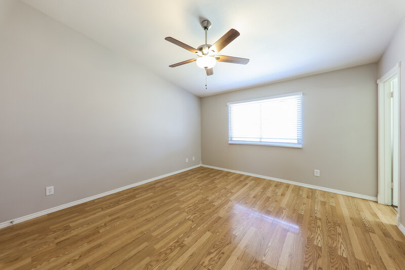 2,075/Mo, 7008 W Canterbury Dr Peoria, AZ 85345 Main Bedroom View