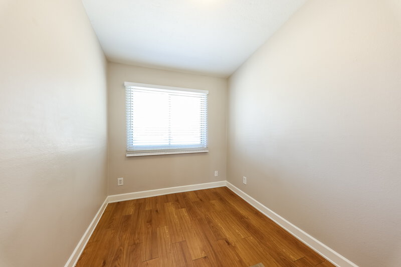 2,075/Mo, 7008 W Canterbury Dr Peoria, AZ 85345 Bedroom View 3