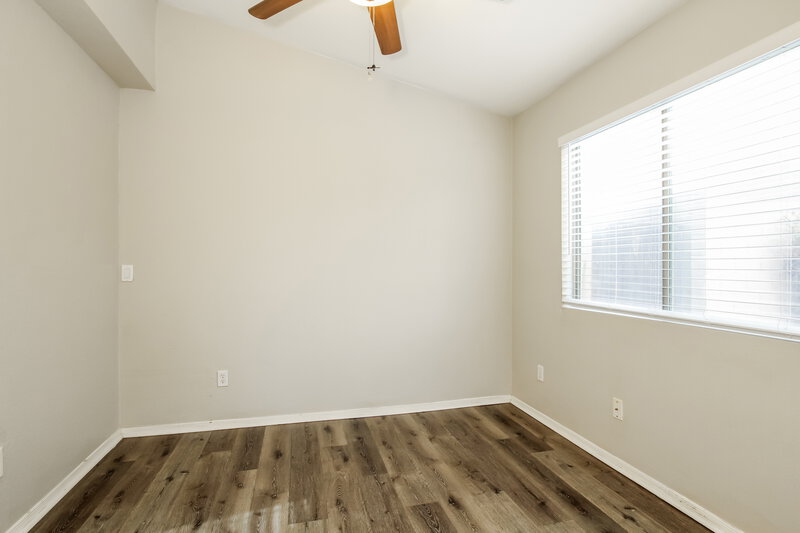 1,850/Mo, 12821 W Crocus Dr El Mirage, AZ 85335 Dining Room View