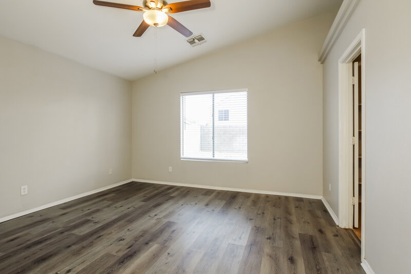 1,850/Mo, 12821 W Crocus Dr El Mirage, AZ 85335 Main Bedroom View