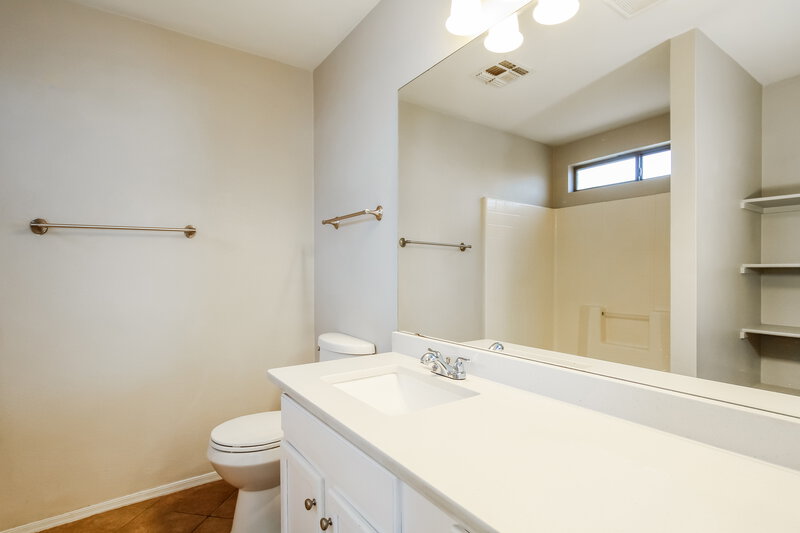 1,850/Mo, 12821 W Crocus Dr El Mirage, AZ 85335 Main Bathroom View
