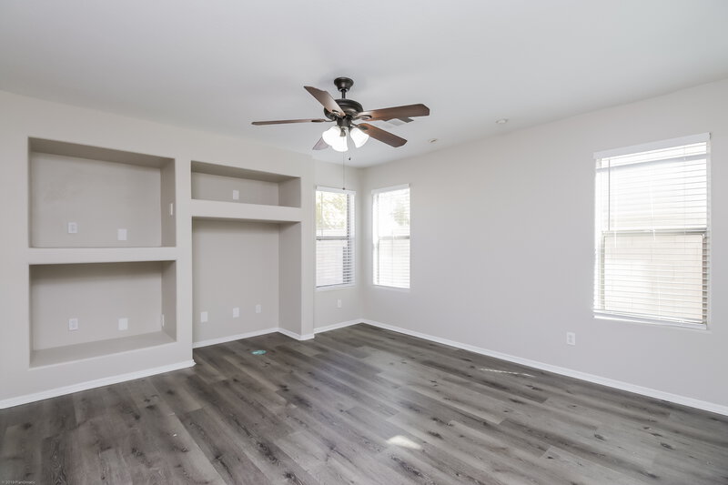 2,385/Mo, 7220 W Warner St Phoenix, AZ 85043 Family Room View