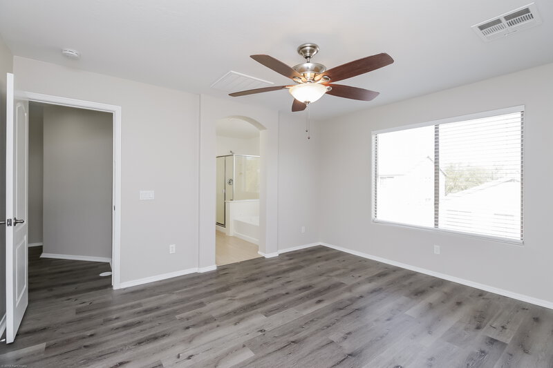 2,385/Mo, 7220 W Warner St Phoenix, AZ 85043 Master Bedroom View 2