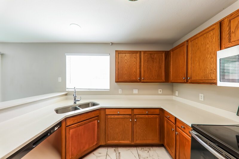 1,960/Mo, 11845 W Lupine Ave El Mirage, AZ 85335 Kitchen View 2