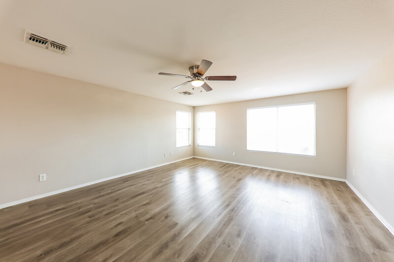1,960/Mo, 11845 W Lupine Ave El Mirage, AZ 85335 Family Room View