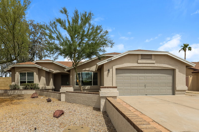 2,185/Mo, 7706 W San Miguel Ave Glendale, AZ 85303 External View