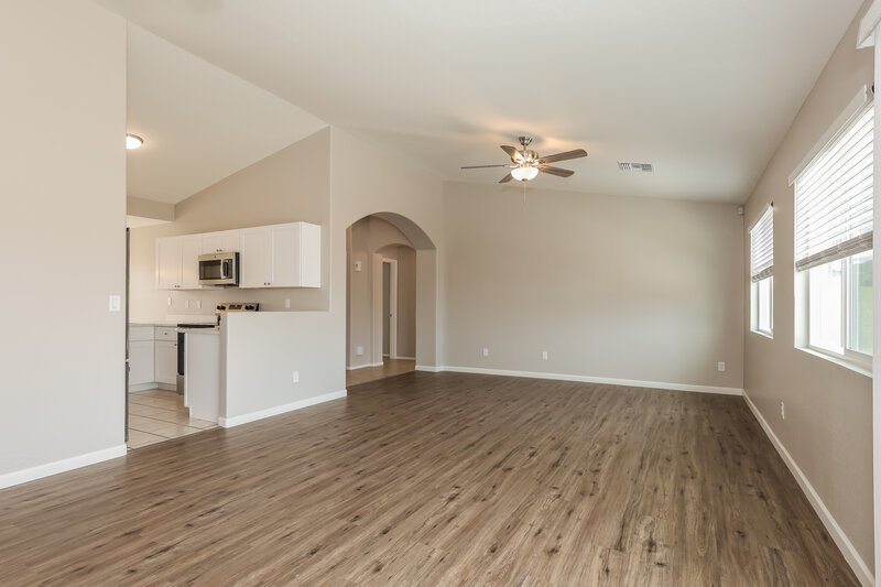 2,185/Mo, 7706 W San Miguel Ave Glendale, AZ 85303 Living Room View