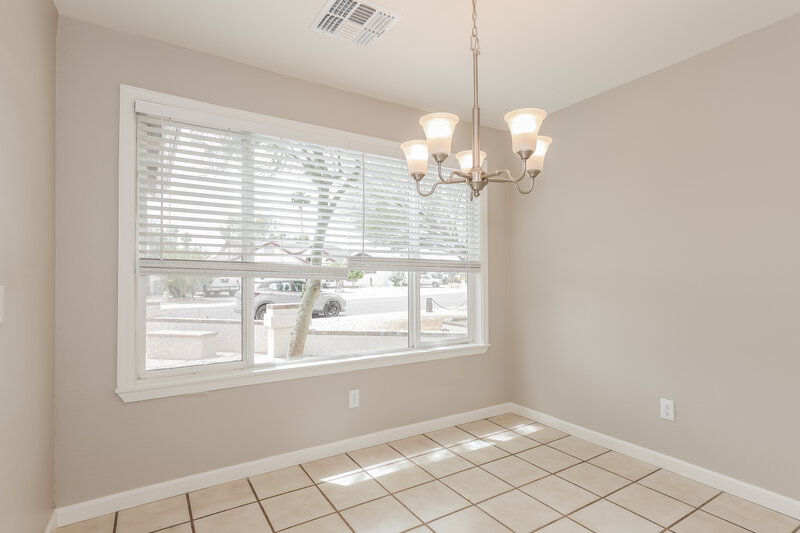 2,185/Mo, 7706 W San Miguel Ave Glendale, AZ 85303 Breakfast Nook View