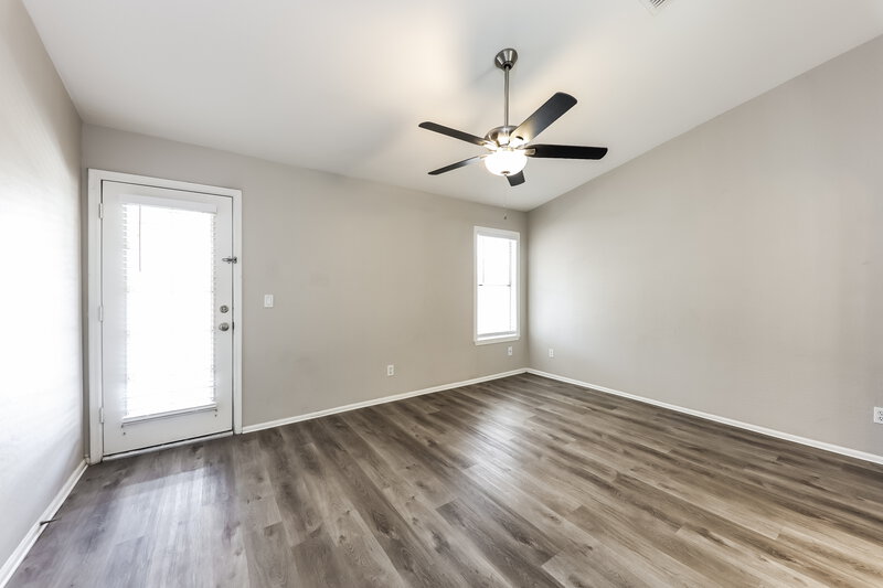 0/Mo, 7706 W San Miguel Ave Glendale, AZ 85303 Main Bedroom View